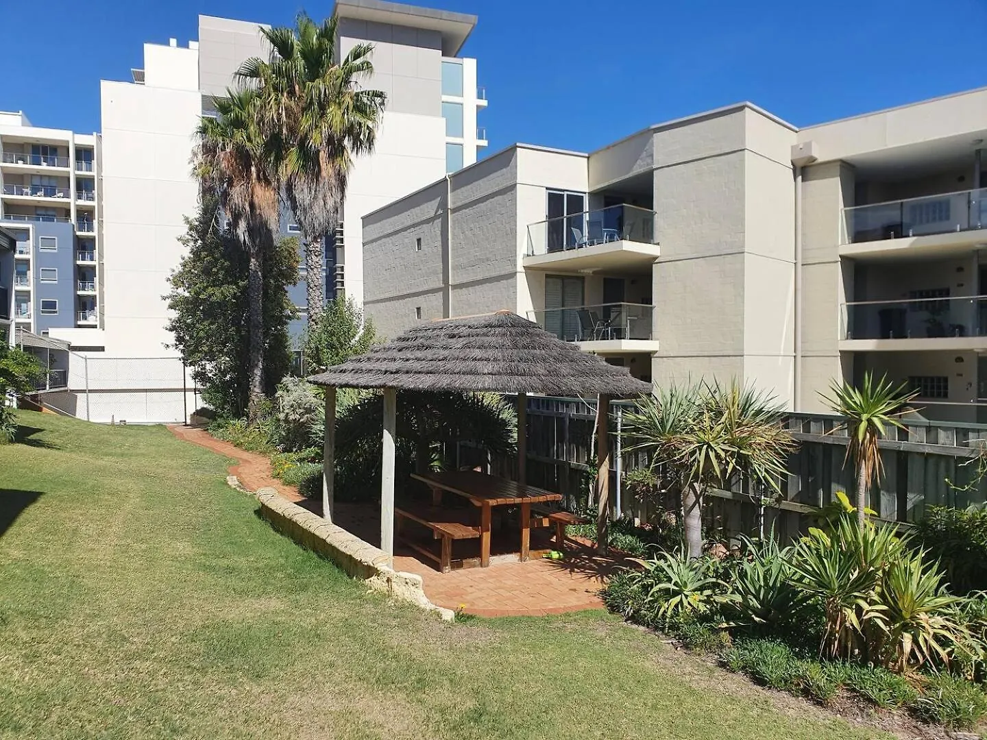 Coastal Salty Kiss Sleeps 4! Apartment Perth